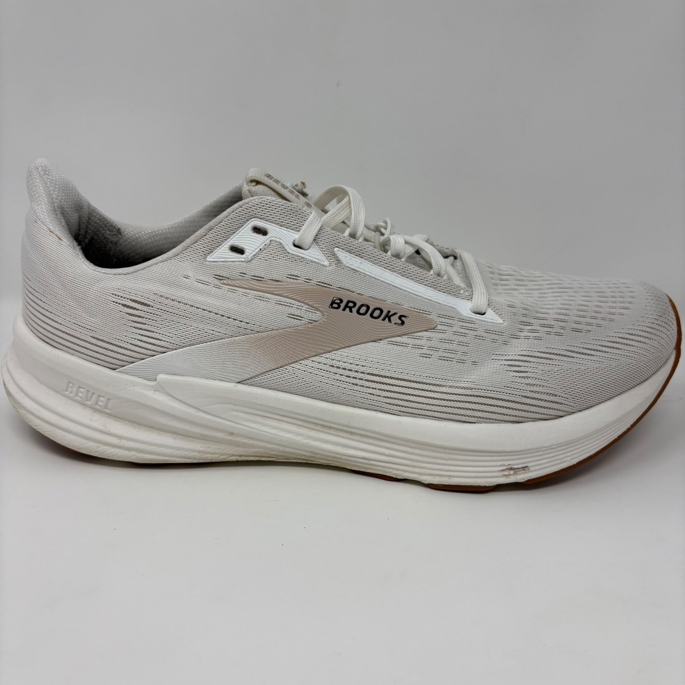 Brooks Revel 8 Womens Size 11 White Tan Athletic Running Shoes (1204561B171)